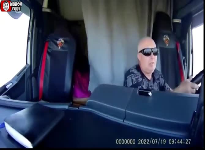 Video :For this trucker, a lunch costs a fortune!
